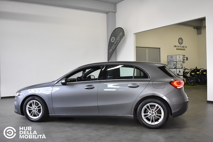 MERCEDES-BENZ A 180 d Automatic Business Extra